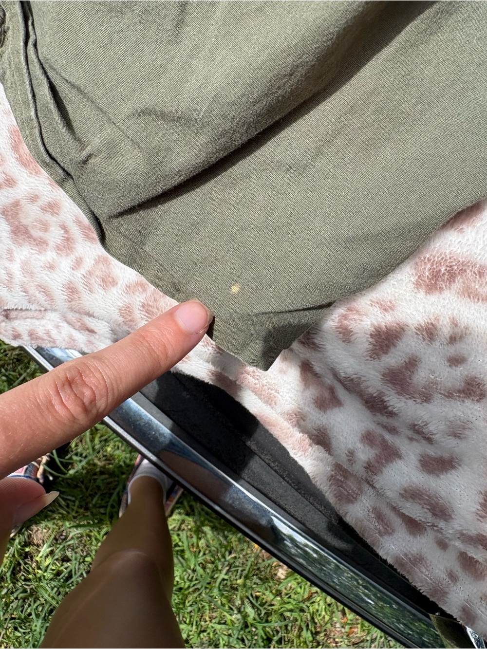 Palm Rio Olive Green Capri Pants Size Medium - Picture 9 of 9